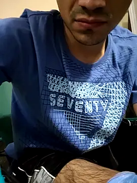 Snapshot of charlesss19 chatting on 11-08-25, 07:45 charlesss19 online show from 11-08-25, 07:45