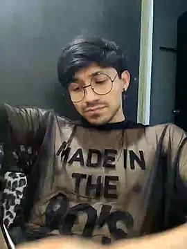 Snapshot of charlesss19 chatting on 09-09-25, 02:21 charlesss19 online show from 09-09-25, 02:21