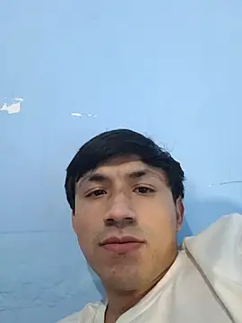 Snapshot of charlesss19 chatting on 11-03-25, 05:05 charlesss19 online show from 11-03-25, 05:05