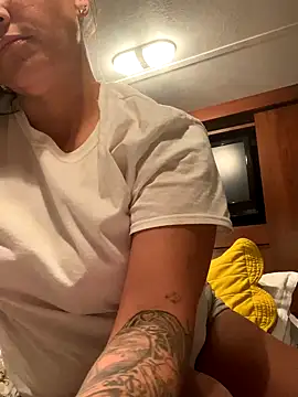 maexmaeee online show from 09-28-25, 05:42