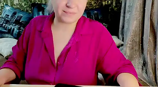 Snapshot of sarakatherin chatting on 12-26-24, 10:09 sarakatherin online show from 12-26-24, 10:09