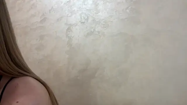 CaitlinaJayne23 online show from 04-04-26, 03:57