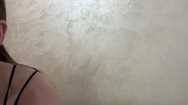 CaitlinaJayne23 online show from 04-05-26, 03:57