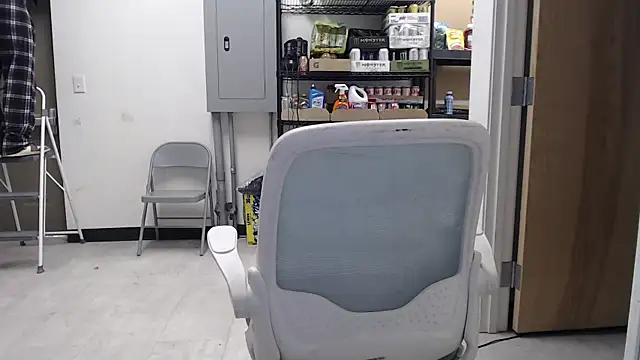 Snapshot of Mhmoodyi chatting on 02-26-26, 08:31 Mhmoodyi online show from 02-26-26, 08:31