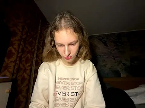 Snapshot of Eva_Angel3 chatting on 10-06-25, 05:35 Eva Angel3 online show from 10-06-25, 05:35