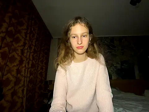 Snapshot of Eva_Angel3 chatting on 10-22-25, 04:39 Eva Angel3 online show from 10-22-25, 04:39