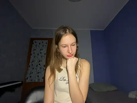 Snapshot of Eva_Angel3 chatting on 02-20-25, 08:25 Eva Angel3 online show from 02-20-25, 08:25