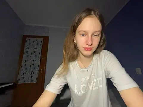 Snapshot of Eva_Angel3 chatting on 03-21-25, 05:12 Eva Angel3 online show from 03-21-25, 05:12