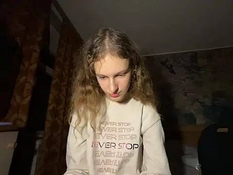 Snapshot of Eva_Angel3 chatting on 10-09-25, 05:13 Eva Angel3 online show from 10-09-25, 05:13