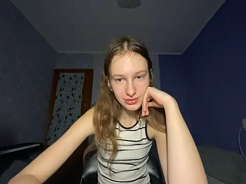 Snapshot of Eva_Angel3 chatting on 02-14-25, 07:33 Eva Angel3 online show from 02-14-25, 07:33