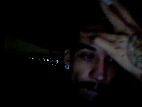 Snapshot of gatobranco001 chatting on 03-15-25, 03:07 gatobranco001 online show from 03-15-25, 03:07