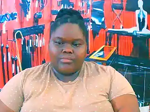 EbonyHotBuns online show from 11-16-25, 09:19