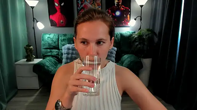 MichelleOrtis online show from 04-07-26, 08:27