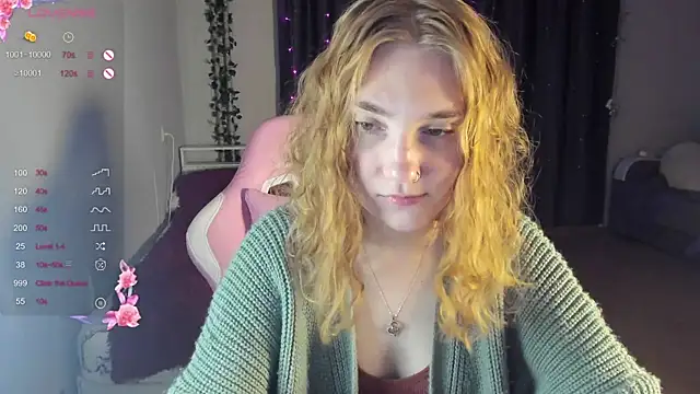 Snapshot of ReddHotPipper chatting on 02-25-25, 01:09 ReddHotPipper online show from 02-25-25, 01:09