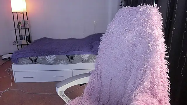 Snapshot of ReddHotPipper chatting on 01-19-26, 03:21 ReddHotPipper online show from 01-19-26, 03:21