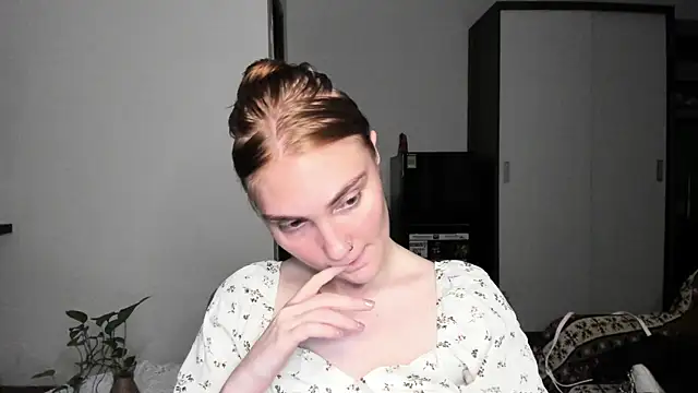 ReddHotPipper online show from 06-30-26, 04:12