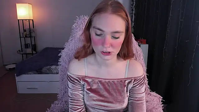 Snapshot of ReddHotPipper chatting on 02-14-26, 03:29 ReddHotPipper online show from 02-14-26, 03:29