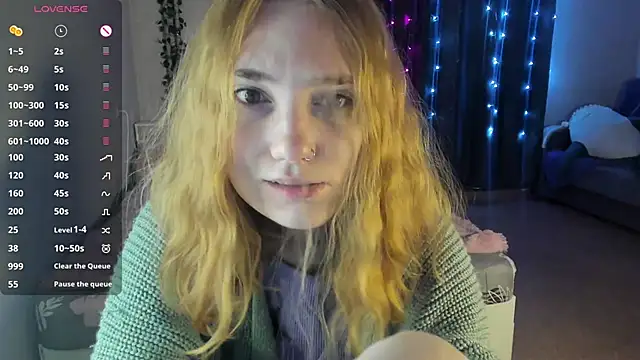 Snapshot of ReddHotPipper chatting on 01-29-25, 01:05 ReddHotPipper online show from 01-29-25, 01:05