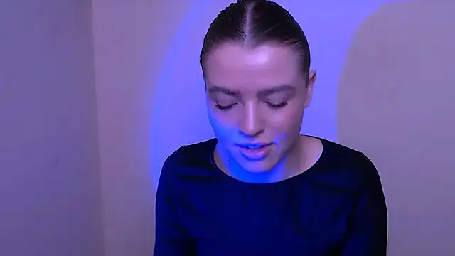 MissOliviaa  online show from 12-15-25, 01:39