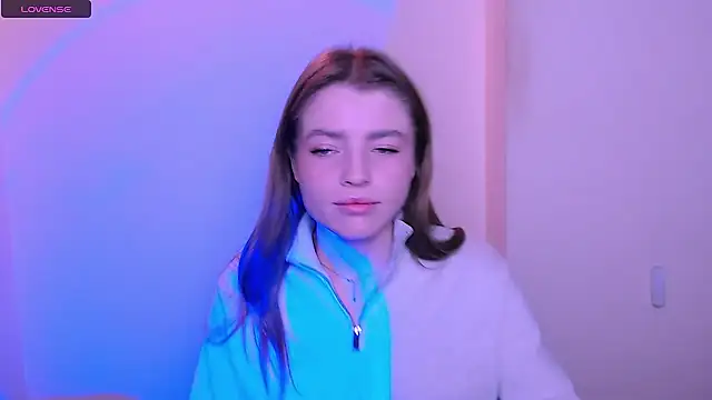 MissOliviaa  online show from 12-21-25, 07:21