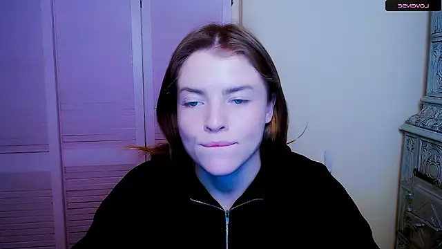 Snapshot of MissOliviaa_ chatting on 01-24-25, 05:42 MissOliviaa  online show from 01-24-25, 05:42