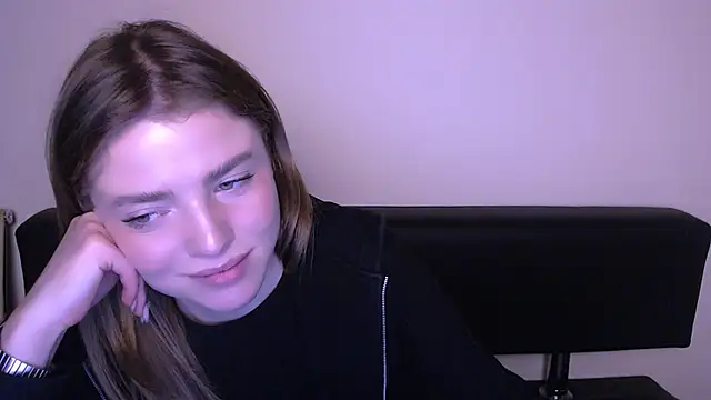 Snapshot of MissOliviaa_ chatting on 02-20-25, 07:08 MissOliviaa  online show from 02-20-25, 07:08