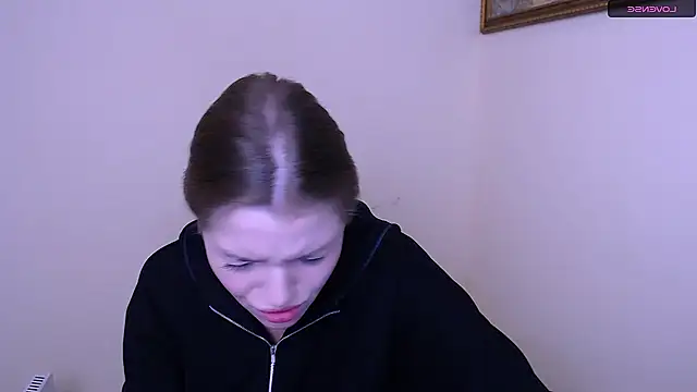 Snapshot of MissOliviaa_ chatting on 01-18-25, 07:28 MissOliviaa  online show from 01-18-25, 07:28