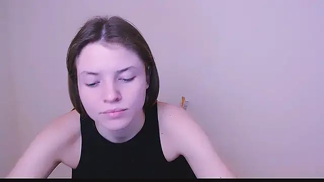 Snapshot of MissOliviaa_ chatting on 02-07-25, 04:14 MissOliviaa  online show from 02-07-25, 04:14