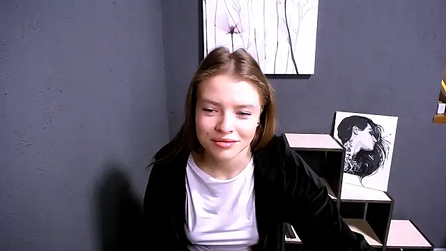 MissOliviaa  online show from 11-08-25, 07:45