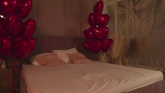 Snapshot of Smiley_Mia chatting on 02-13-26, 05:07 Smiley Mia online show from 02-13-26, 05:07