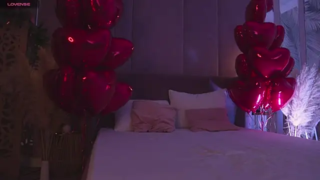 Snapshot of Smiley_Mia chatting on 02-16-26, 05:06 Smiley Mia online show from 02-16-26, 05:06