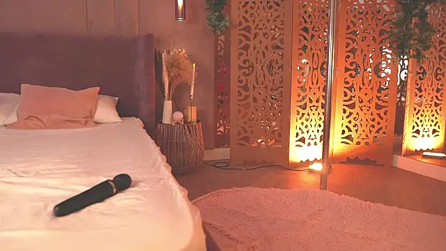 Snapshot of Smiley_Mia chatting on 02-03-26, 06:40 Smiley Mia online show from 02-03-26, 06:40