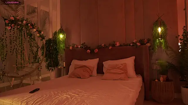 Snapshot of Smiley_Mia chatting on 09-23-25, 05:14 Smiley Mia online show from 09-23-25, 05:14