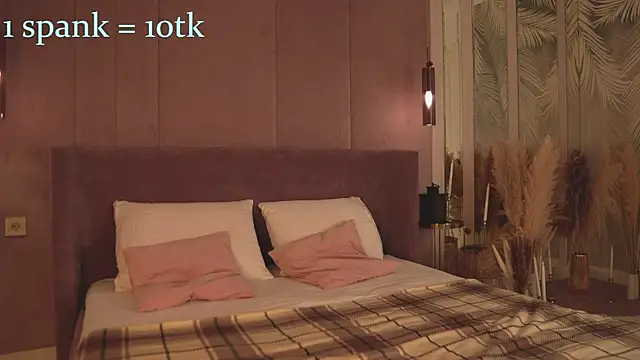 Snapshot of Smiley_Mia chatting on 01-18-26, 05:11 Smiley Mia online show from 01-18-26, 05:11