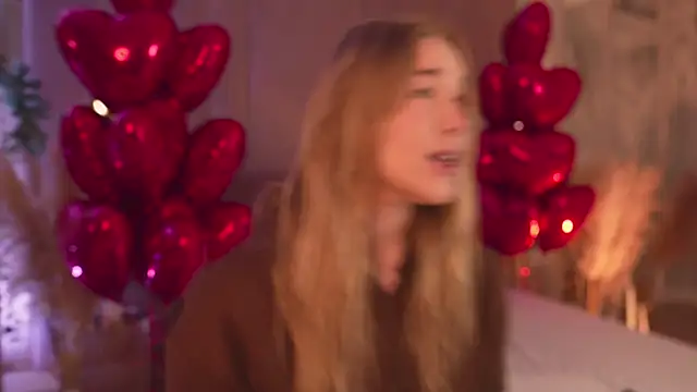 Snapshot of Smiley_Mia chatting on 02-12-26, 05:07 Smiley Mia online show from 02-12-26, 05:07