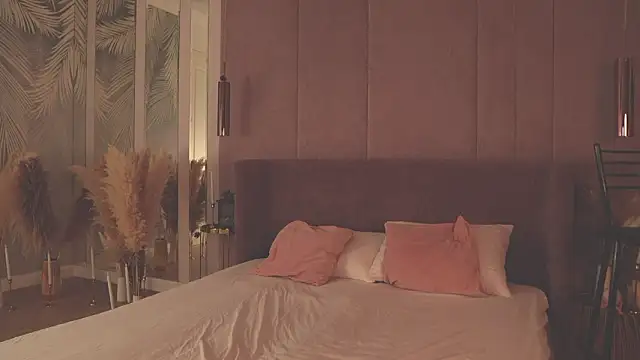 Snapshot of Smiley_Mia chatting on 02-04-26, 05:02 Smiley Mia online show from 02-04-26, 05:02