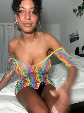 Snapshot of AlyssaHottv_ chatting on 10-18-25, 10:56 AlyssaHottv online show from 10-18-25, 10:56