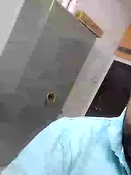 Snapshot of Happyman300 chatting on 03-01-25, 09:26 Happyman300 online show from 03-01-25, 09:26