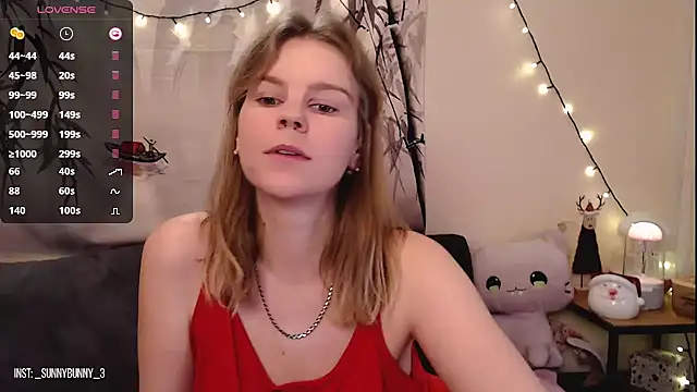 Snapshot of Moona_xx chatting on 12-10-24, 09:33 Moona xx online show from 12-10-24, 09:33