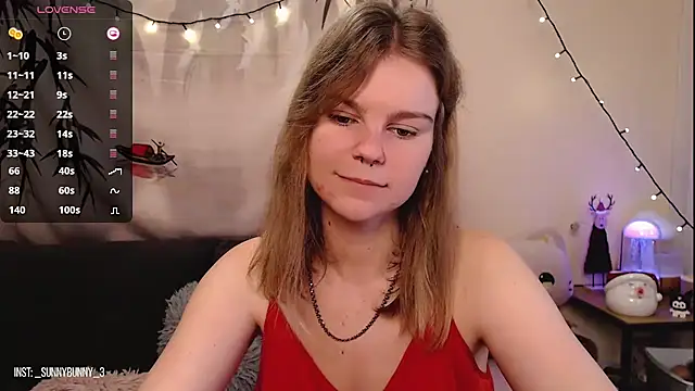 Snapshot of Moona_xx chatting on 12-26-24, 01:40 Moona xx online show from 12-26-24, 01:40