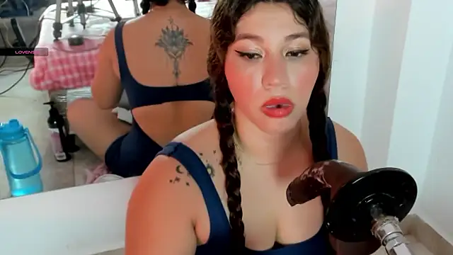 Snapshot of hade_cute chatting on 11-19-25, 07:25 hade cute online show from 11-19-25, 07:25