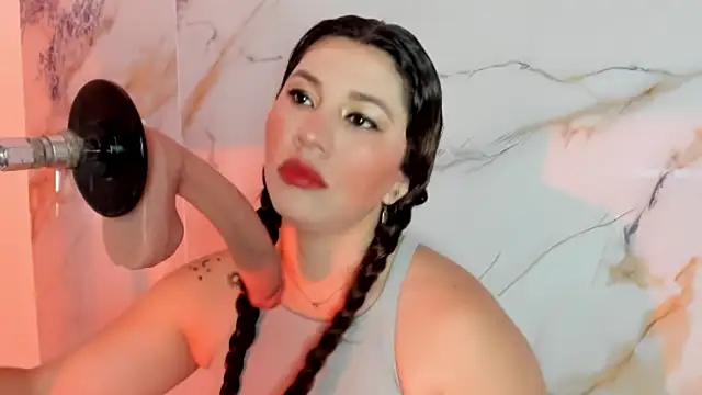 Snapshot of hade_cute chatting on 11-27-25, 08:31 hade cute online show from 11-27-25, 08:31