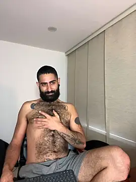 Snapshot of Drogamma chatting on 09-10-25, 01:10 Drogamma online show from 09-10-25, 01:10