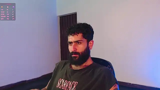 Snapshot of Drogamma chatting on 01-05-25, 01:13 Drogamma online show from 01-05-25, 01:13