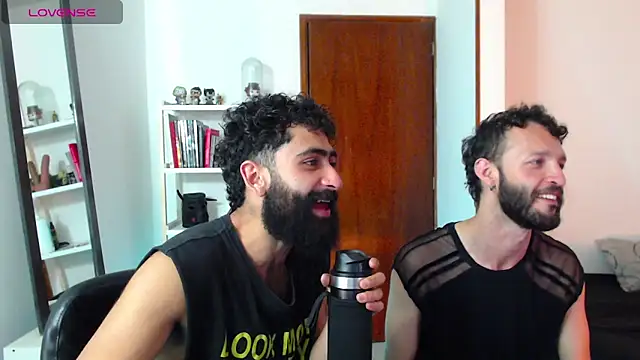 Snapshot of Drogamma chatting on 03-17-25, 11:46 Drogamma online show from 03-17-25, 11:46