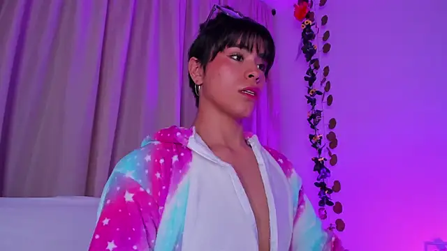 Little michell online show from 10-08-25, 02:24