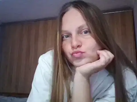 Snapshot of Evasapples chatting on 03-20-25, 06:42 Evasapples online show from 03-20-25, 06:42