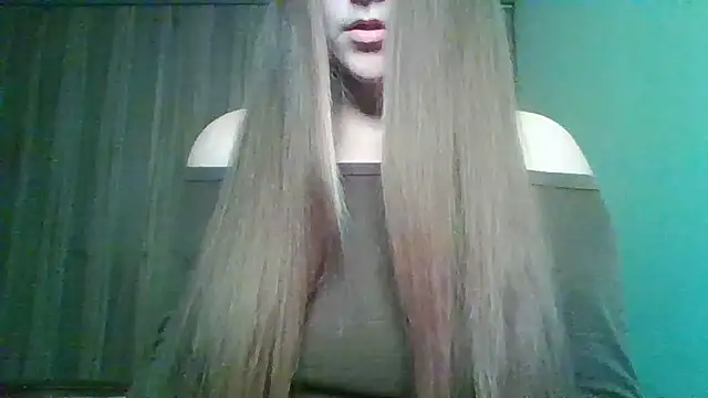 Snapshot of Evasapples chatting on 04-30-26, 08:49 Evasapples online show from 04-30-26, 08:49