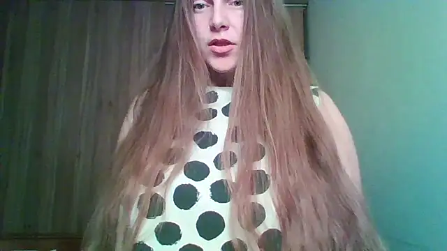 Snapshot of Evasapples chatting on 04-26-26, 08:17 Evasapples online show from 04-26-26, 08:17