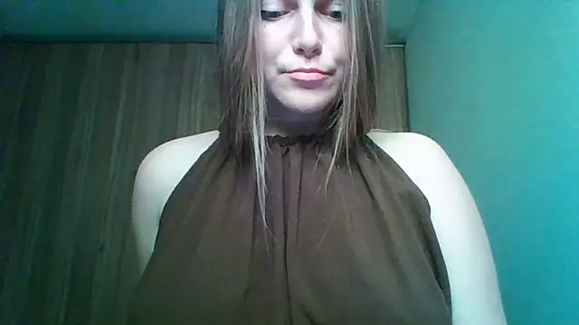 Snapshot of Evasapples chatting on 05-22-26, 07:01 Evasapples online show from 05-22-26, 07:01